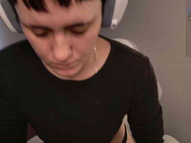 LunaL0ve webcam