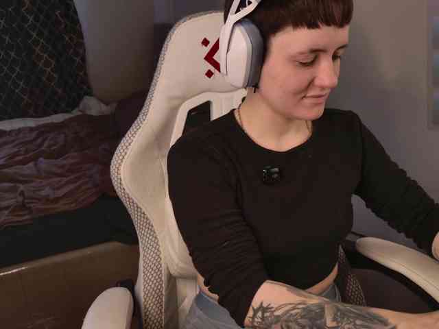 LunaL0ve webcam