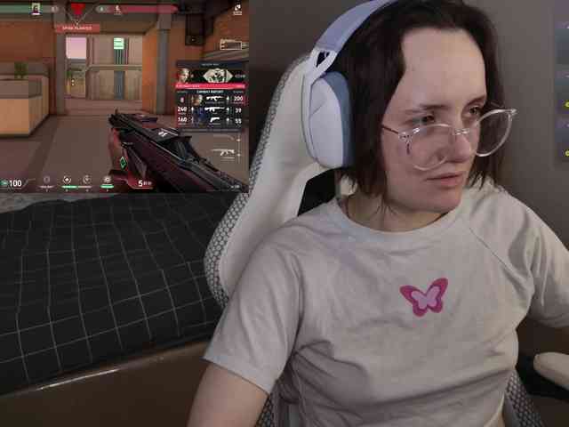 LunaL0ve webcam