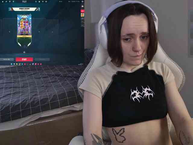 LunaL0ve webcam