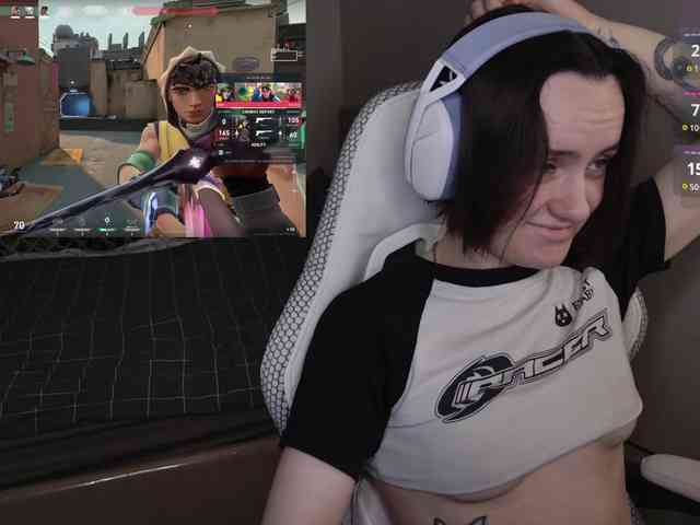 LunaL0ve webcam
