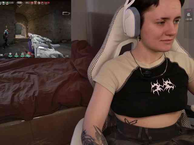 LunaL0ve webcam