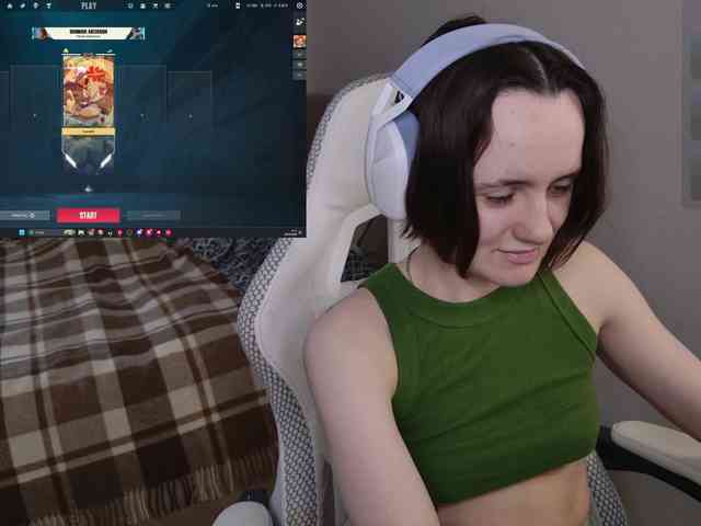 LunaL0ve webcam