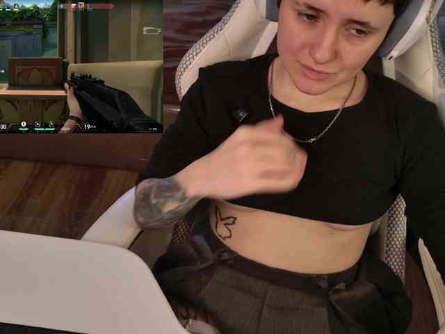 LunaL0ve webcam