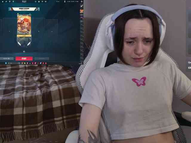 LunaL0ve webcam