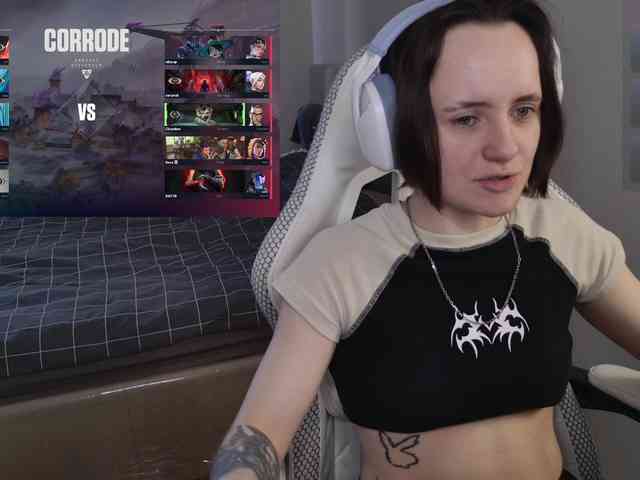 LunaL0ve webcam