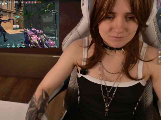 LunaL0ve webcam