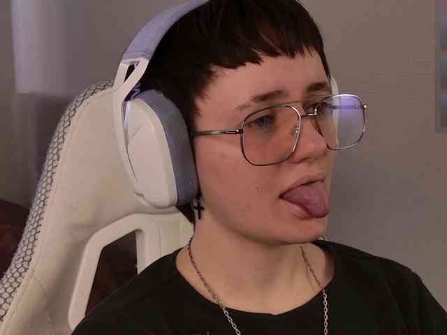 LunaL0ve webcam