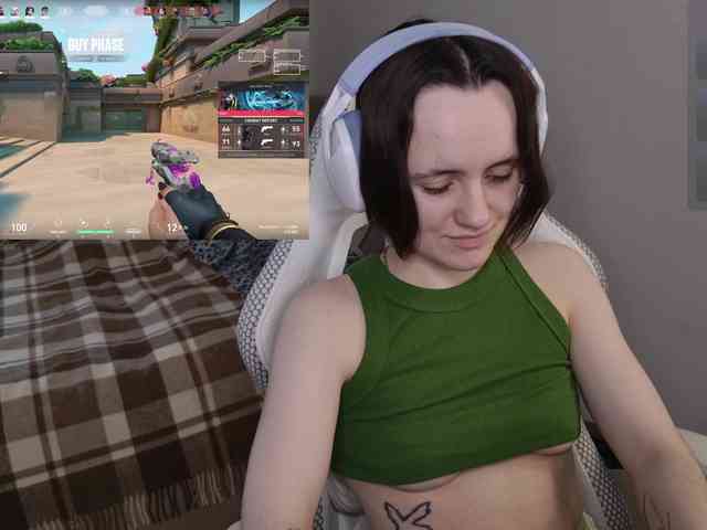 LunaL0ve webcam