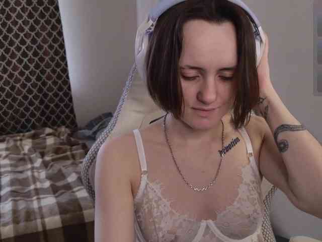 LunaL0ve webcam