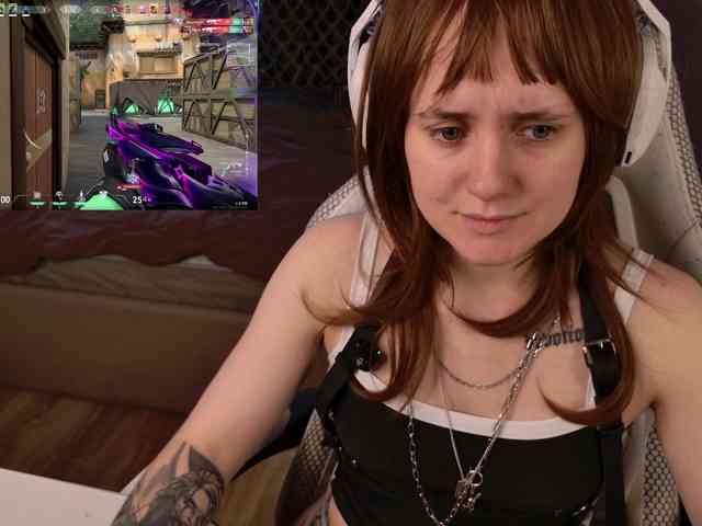 LunaL0ve webcam