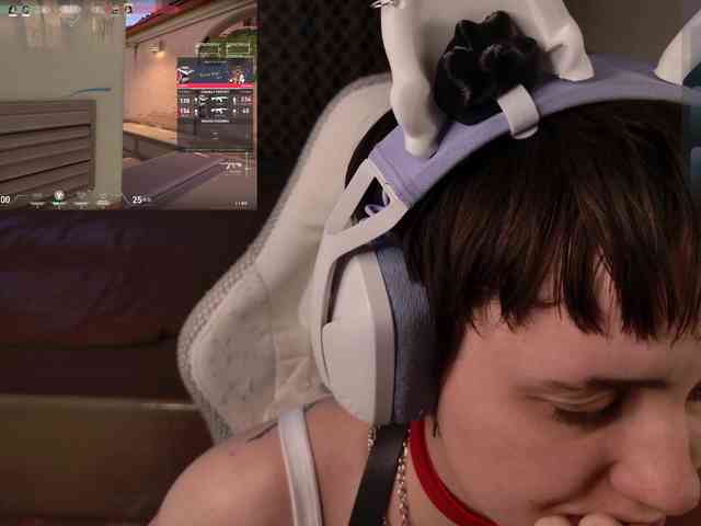 LunaL0ve webcam