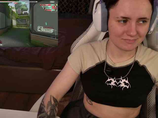 LunaL0ve webcam