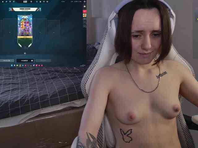 LunaL0ve webcam