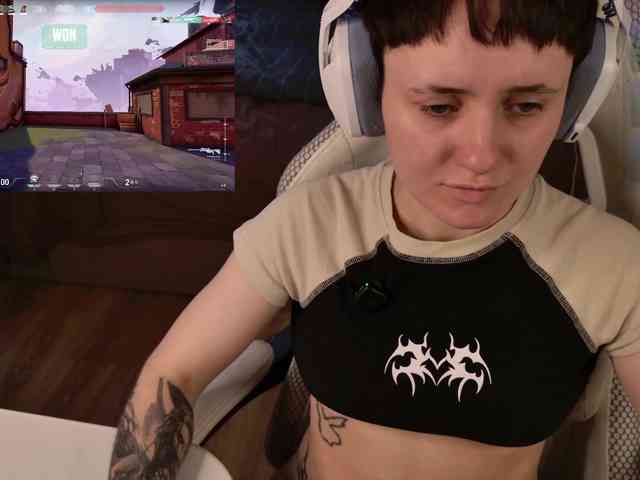 LunaL0ve webcam
