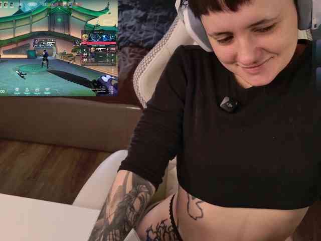 LunaL0ve webcam