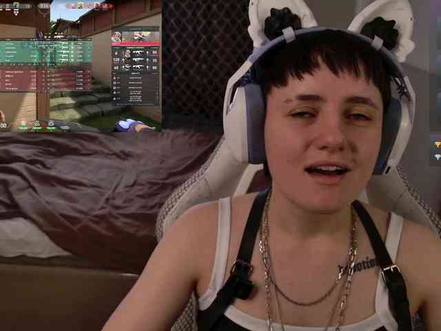 LunaL0ve webcam