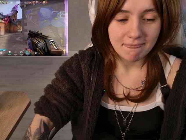 LunaL0ve webcam