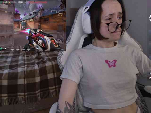 LunaL0ve webcam