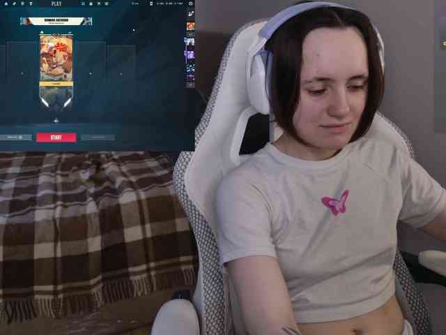 LunaL0ve webcam