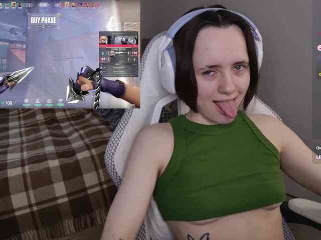 LunaL0ve webcam