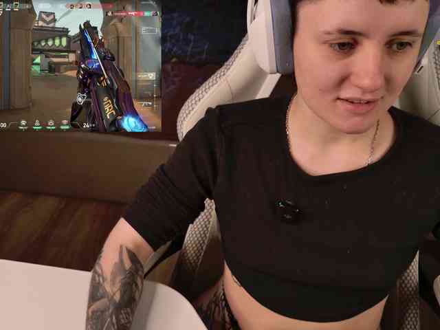 LunaL0ve webcam