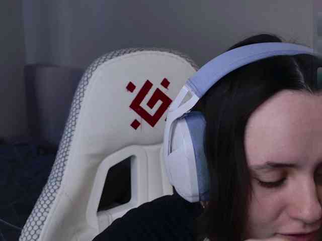 LunaL0ve webcam