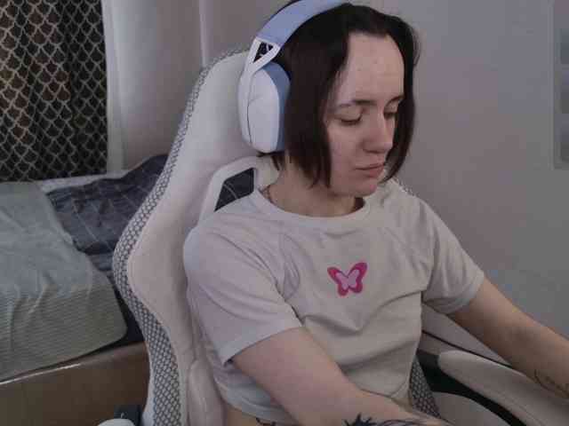 LunaL0ve webcam