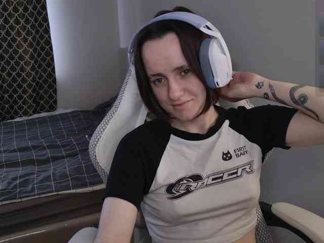 LunaL0ve webcam