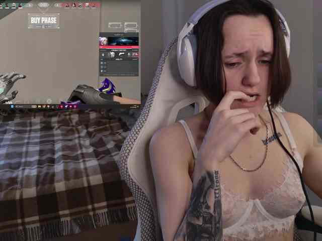 LunaL0ve webcam