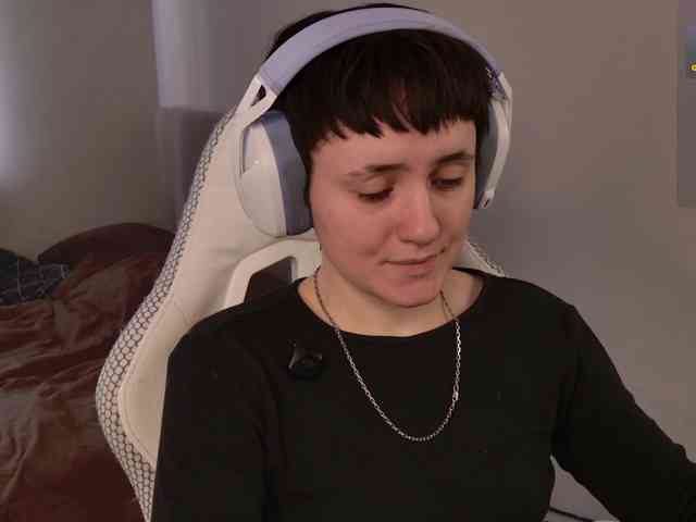 LunaL0ve webcam