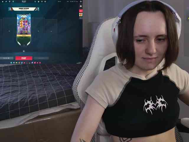 LunaL0ve webcam