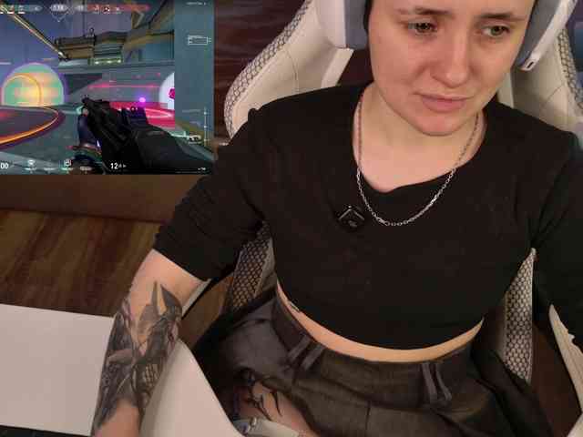 LunaL0ve webcam