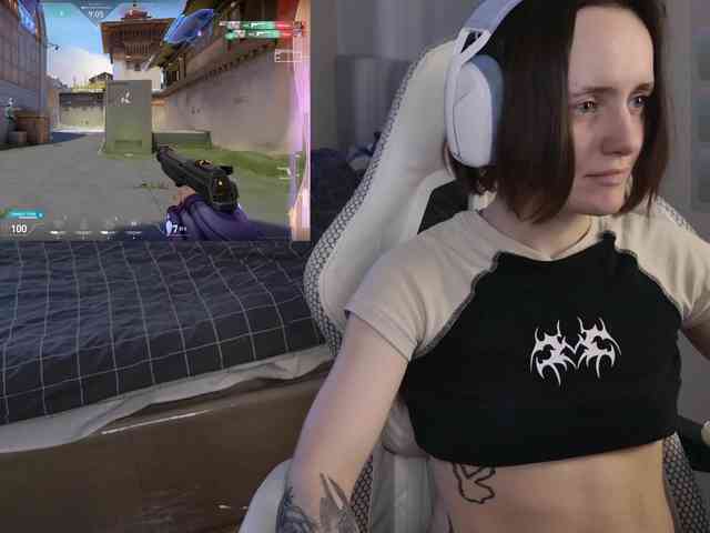 LunaL0ve webcam