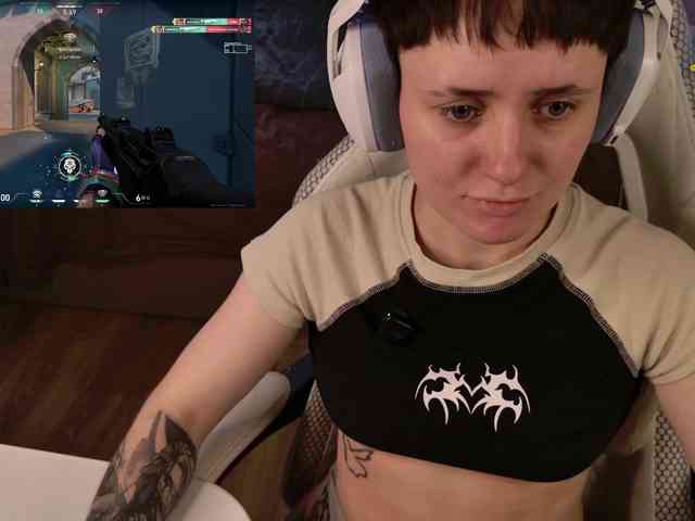 LunaL0ve webcam