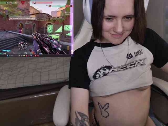 LunaL0ve webcam