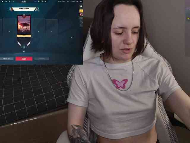 LunaL0ve webcam