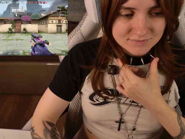 LunaL0ve webcam