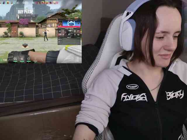 LunaL0ve webcam