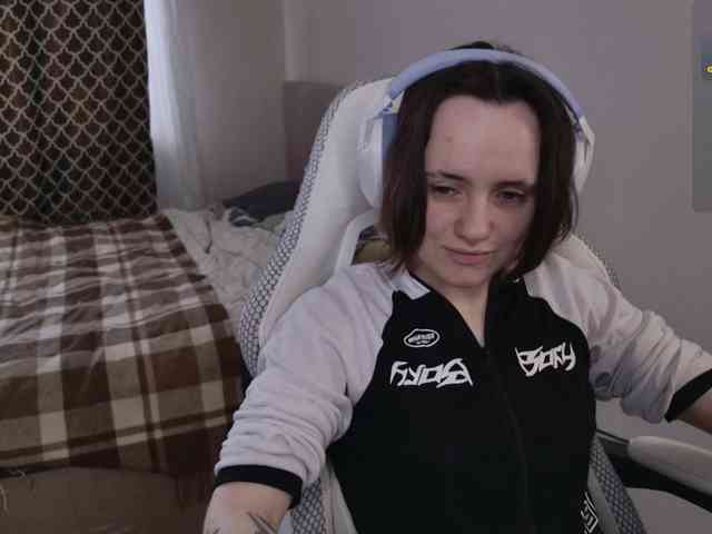 LunaL0ve webcam