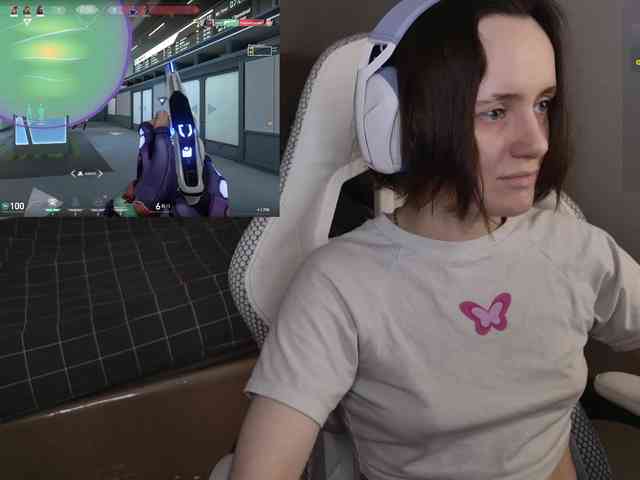 LunaL0ve webcam