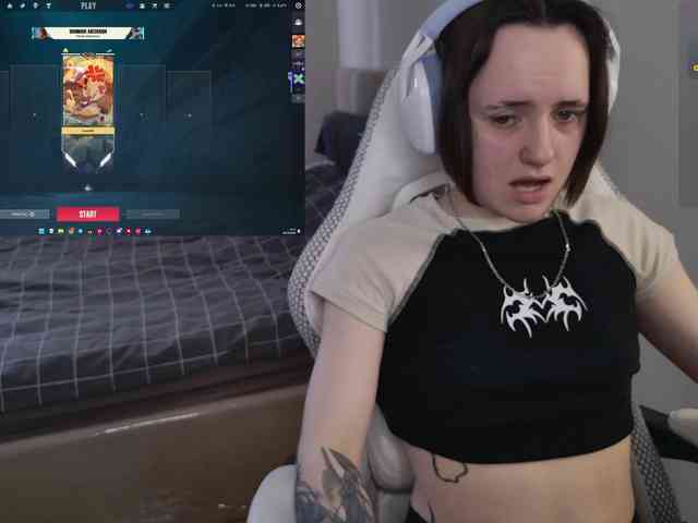 LunaL0ve webcam