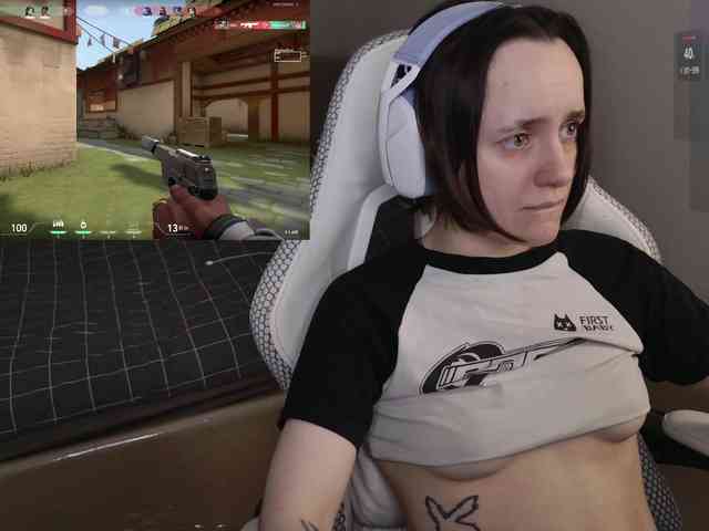 LunaL0ve webcam