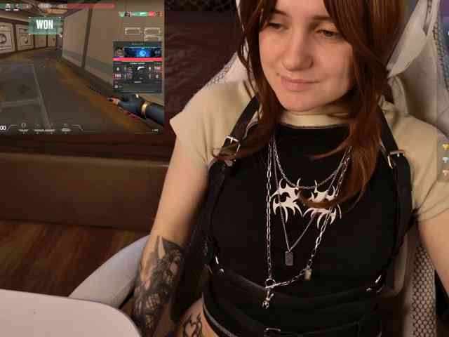 LunaL0ve webcam