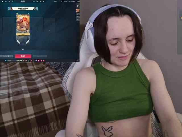 LunaL0ve webcam