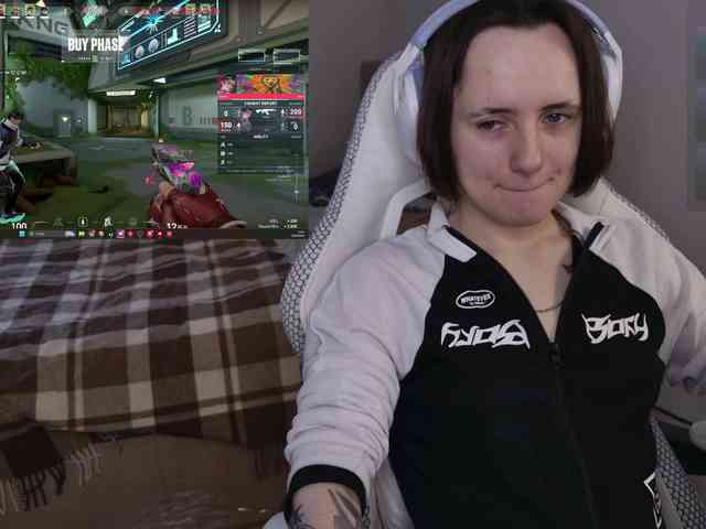 LunaL0ve webcam