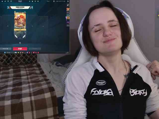 LunaL0ve webcam