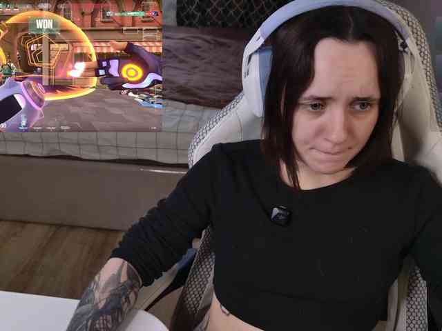 LunaL0ve webcam