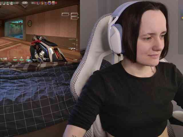 LunaL0ve webcam