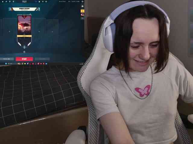LunaL0ve webcam